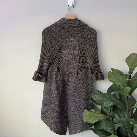 BCBGMaxAzria Long Tunic Cardigan Sweater Cuffed Sleeves Crochet Knit Ribbed EUC - Picture 2 of 14